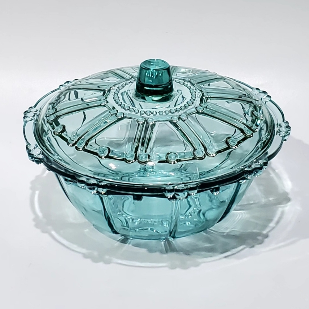 7 1/8" Aqua Turquoise "Oyster Pearl" Panels & Beads Glass Candy Bowl Box & Lid